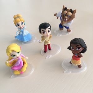Lot of 9 Disney Princess Comics Minis Toys
